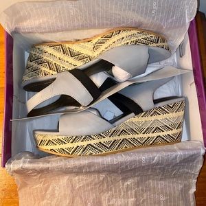 Me too - vintage gray patterned wedges